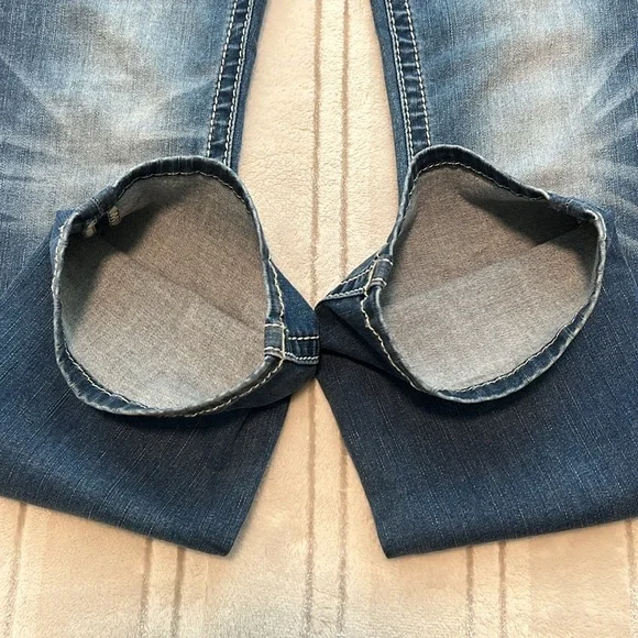 Miss Me wing pocket mid-rise bootcut jeans - Picture 3 of 8